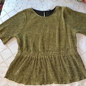 Metallic gold blouse, very stretchy, size 2X